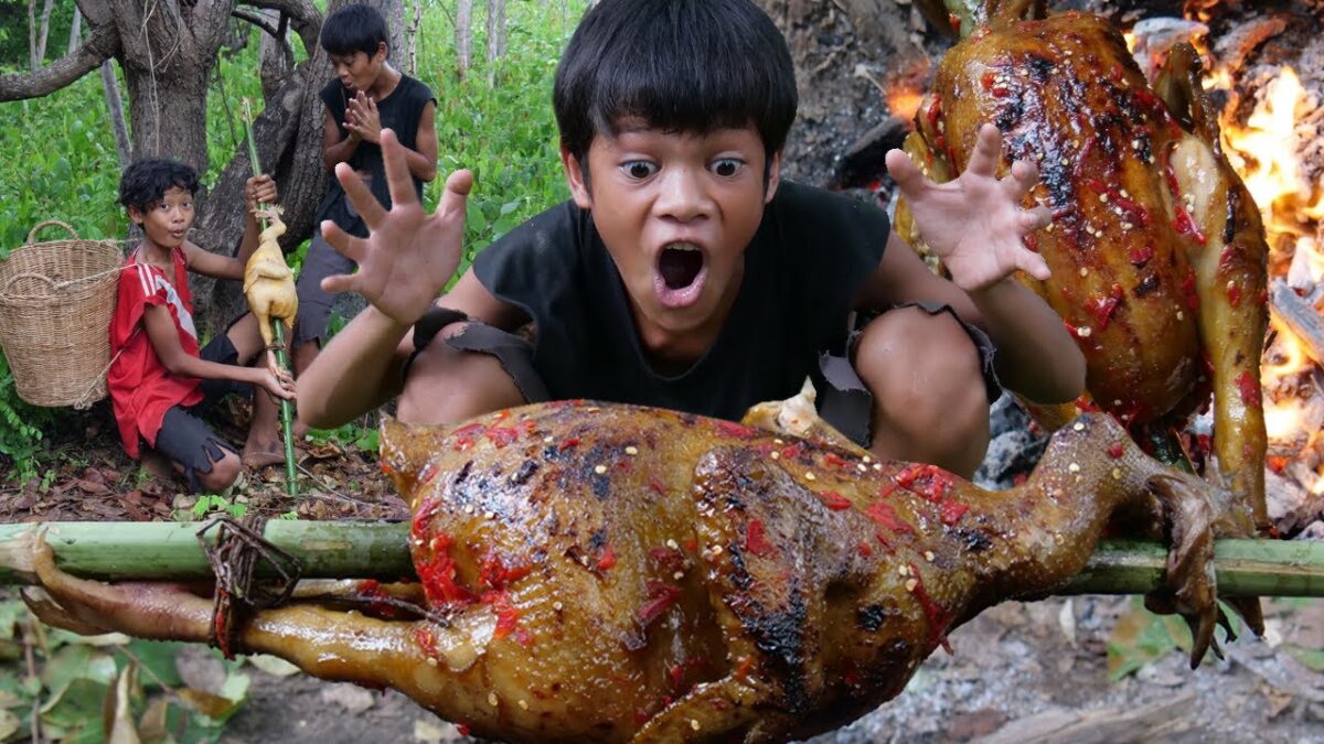 Primitive Technology – Eating Delicious In Jungle – Cooking And Toast Big Chicken #145