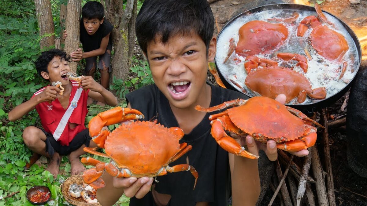 Primitive Technology – Eating Delicious In Jungle – Cooking Crab In Forest #142