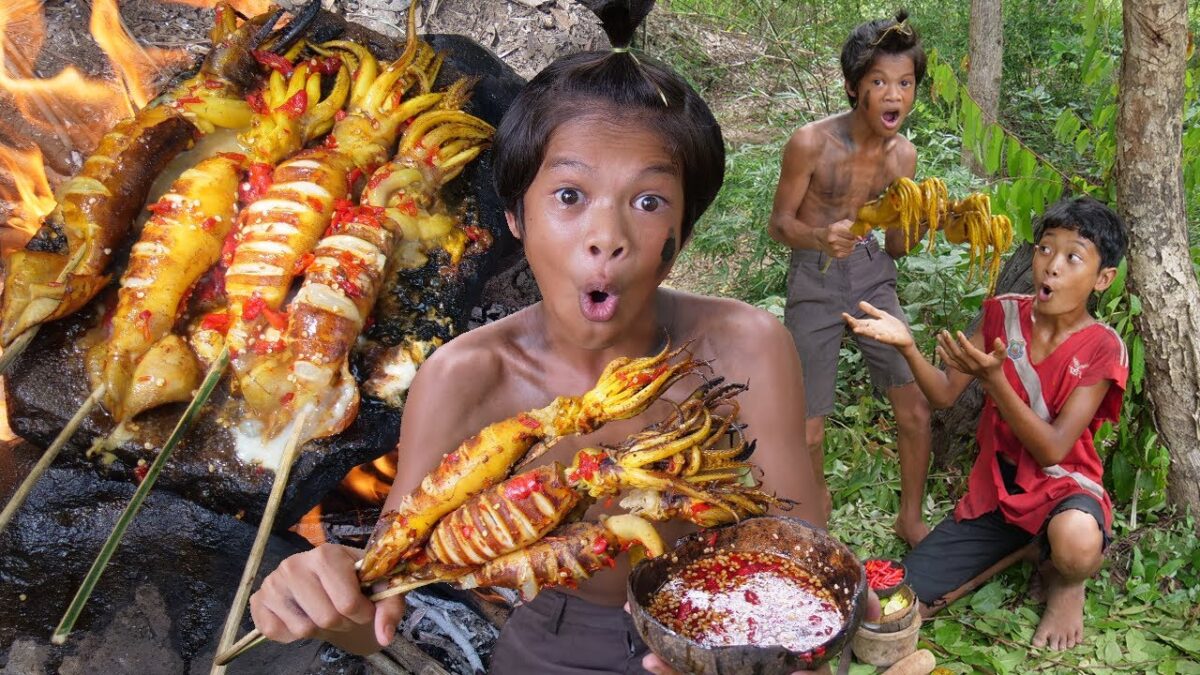 Primitive Technology – Cooking Squid On A Rock And Eating Delicious In Jungle #156