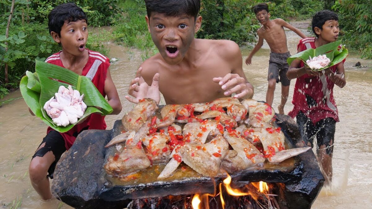 Primitive Technology – Eating Delicious In Jungle – Cooking Chicken Wing On The Rock #169