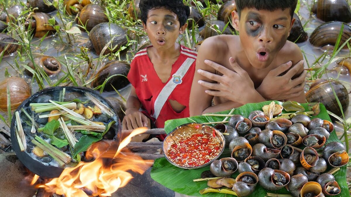 Primitive Technology – Eating Delicious – Cooking Snail In Jungle For Lunch #170