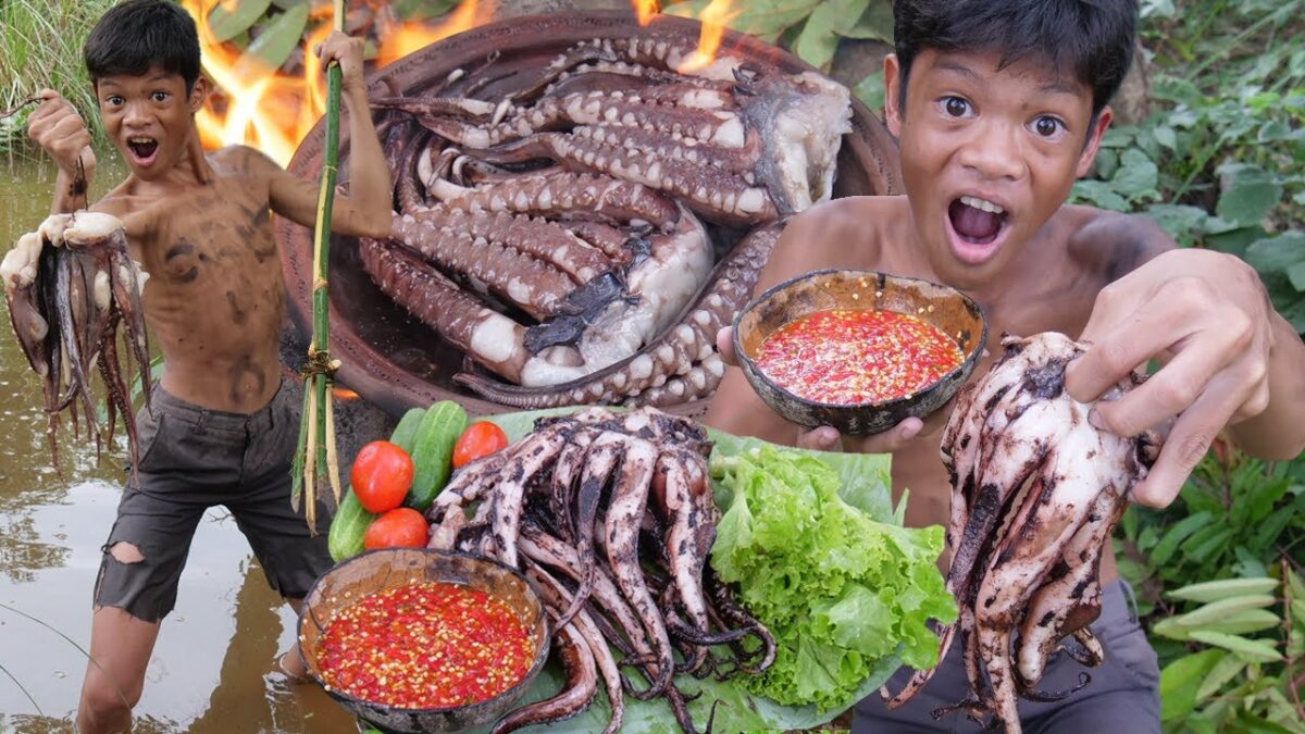Primitive Technology – Eating Delicious In Jungle – Cooking Hand Octopus For Food #182
