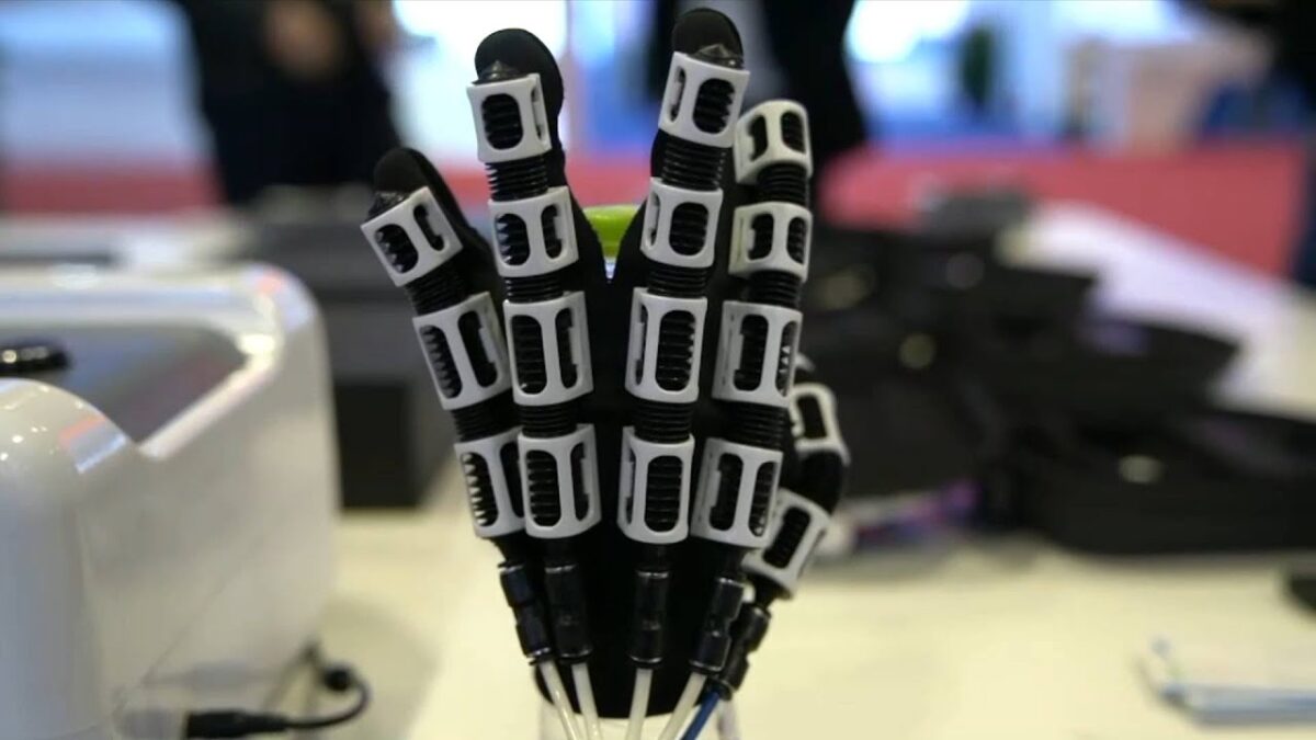 Cutting-edge technology products at China-ASEAN Expo