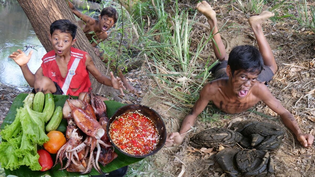 Primitive Technology – Eating Delicious – Cooking Squid On A Rock Near the River #207