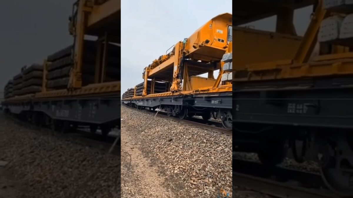 How China’s Railway Technology Works So Quickly 🔥 #track #railwaytrack